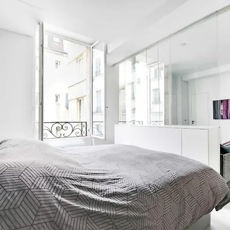 Cmg Beautiful Studio Saint-paul Marais 2p-1br *